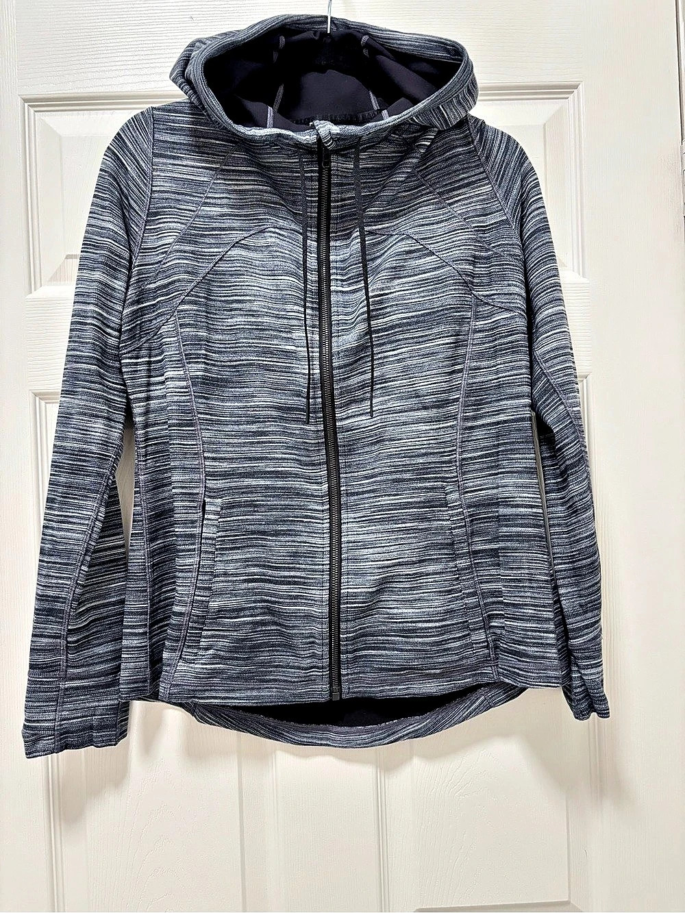 Lululemon Define Jacket *Rulu Gray & Black Full-Zip